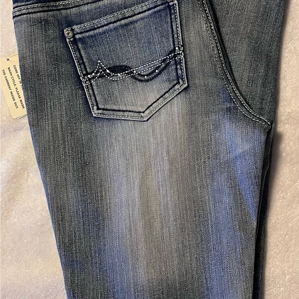 Women’s Rue 21 jeans. Size 3/4 R - Picture 3 of 9